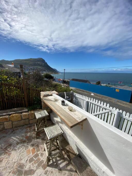 The Whalespotter On The Sea Villa Cape Town Exterior photo